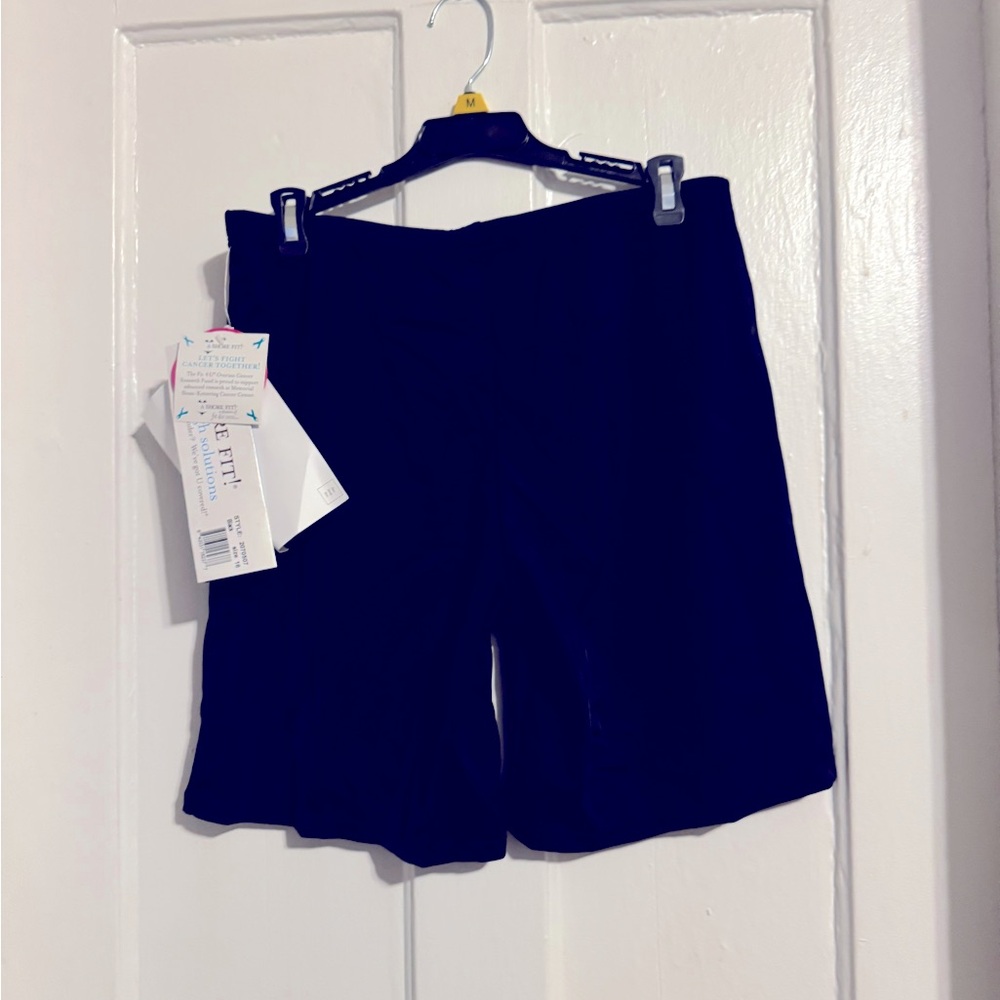 A shore fit NWT swim short Bermuda